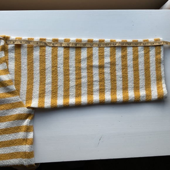 Women’s H&M yellow and white knit, baggy cropped thick striped sweater, SZ XXL - Picture 11 of 11